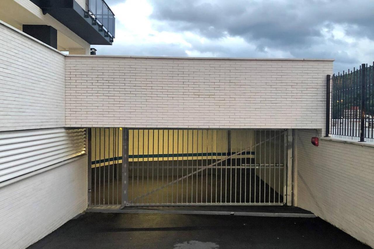 Appartamento Piso Reformado A 2 Min Del Casco Viejo Con Garaje Gratis Bilbao Esterno foto